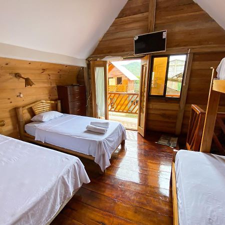 Hostal Tortuga Dorada Puerto López Exteriér fotografie