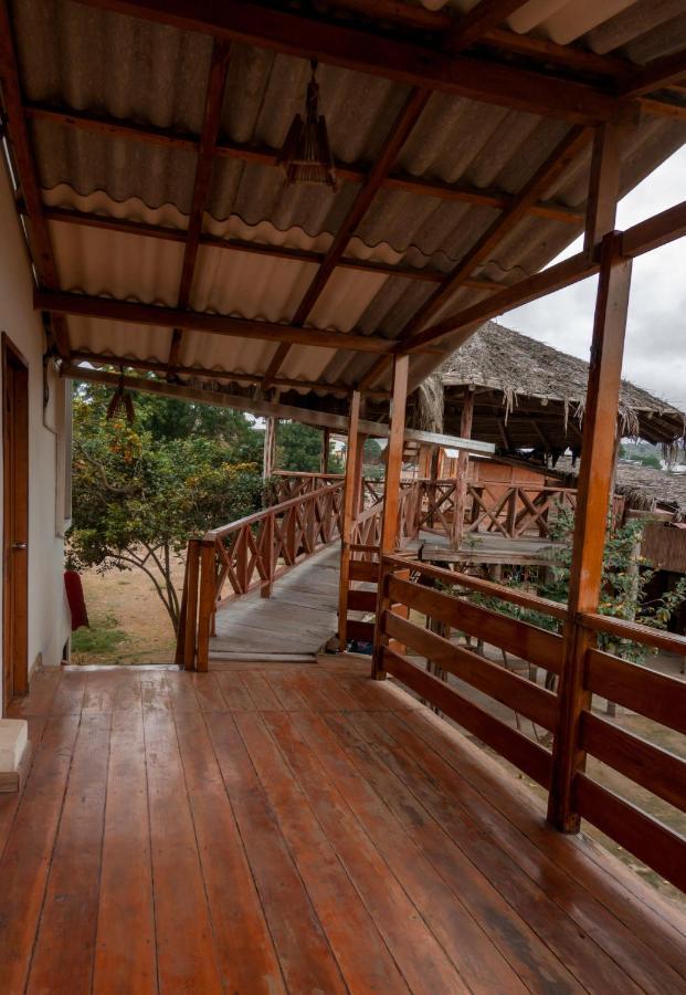 Hostal Tortuga Dorada Puerto López Exteriér fotografie