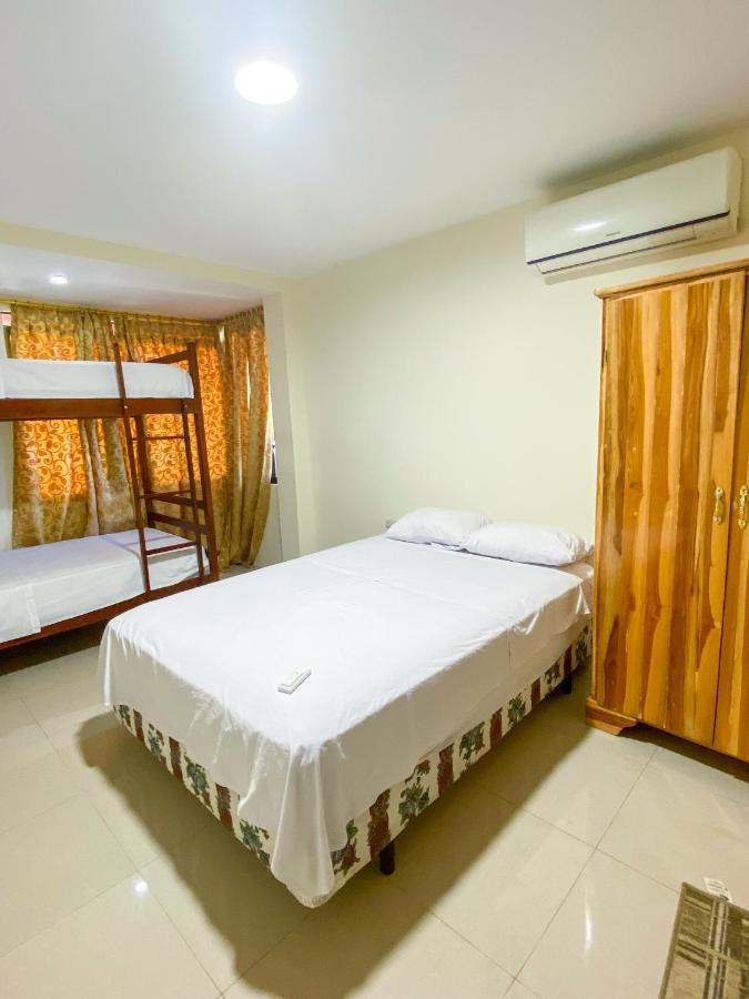 Hostal Tortuga Dorada Puerto López Exteriér fotografie